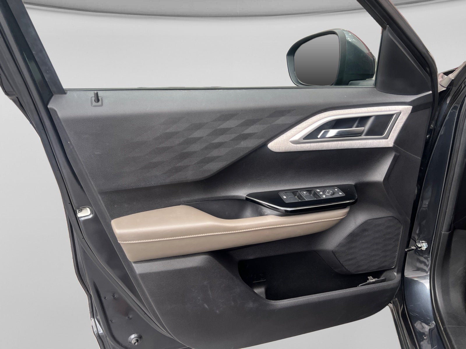 2025 Mitsubishi OUTLANDER SE PLUS