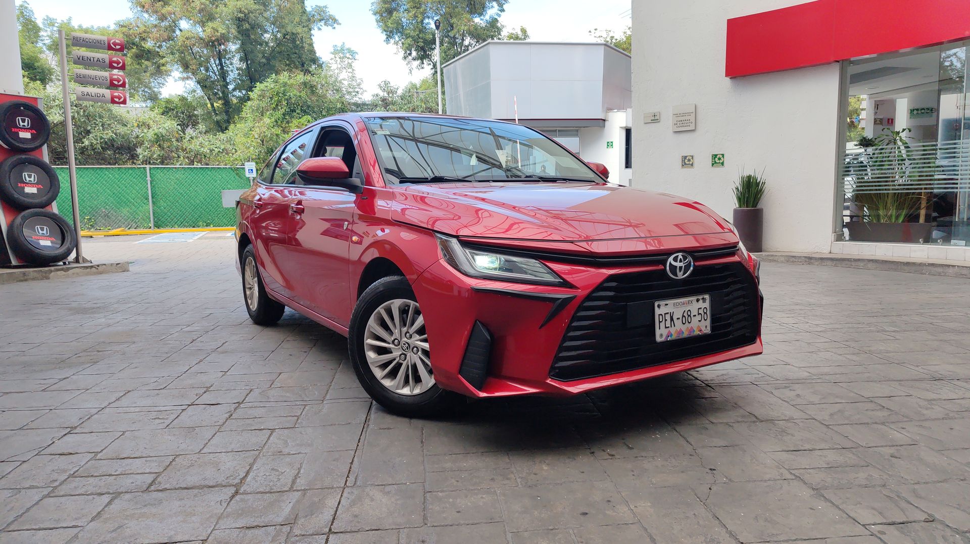 2023 Toyota YARIS S MT