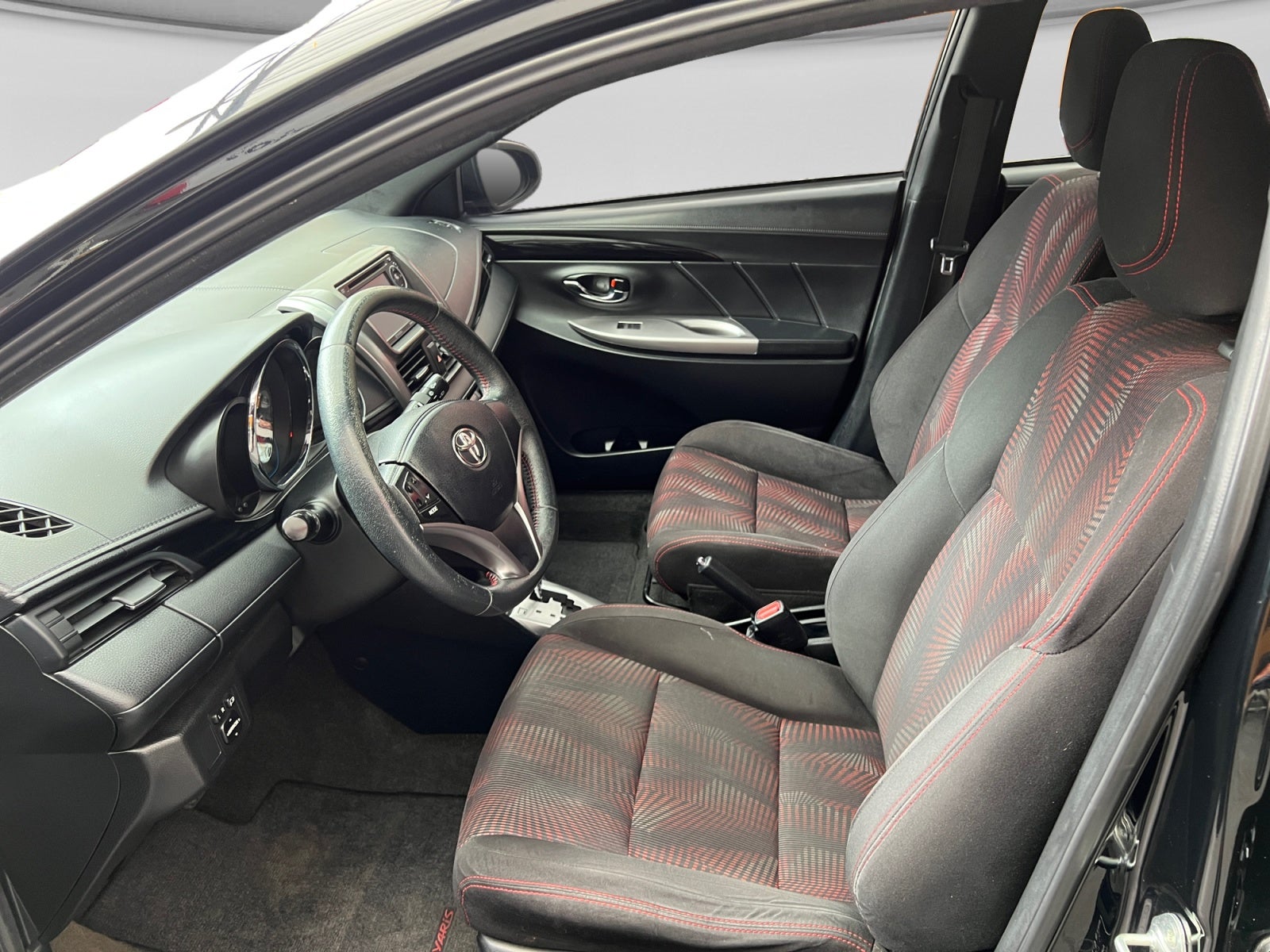2017 Toyota YARIS YARIS 4 GASOLINA 5P