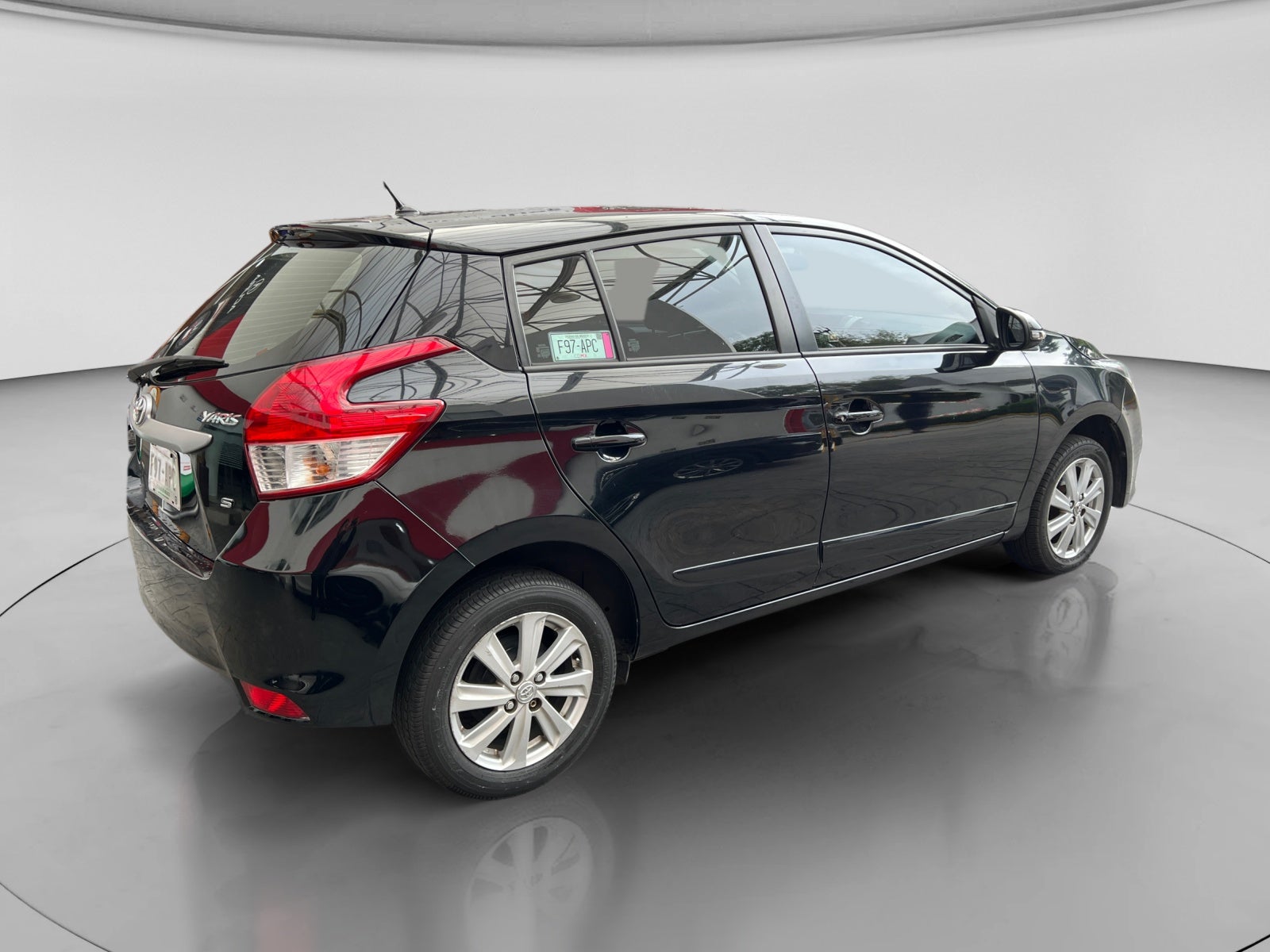 2017 Toyota YARIS YARIS 4 GASOLINA 5P