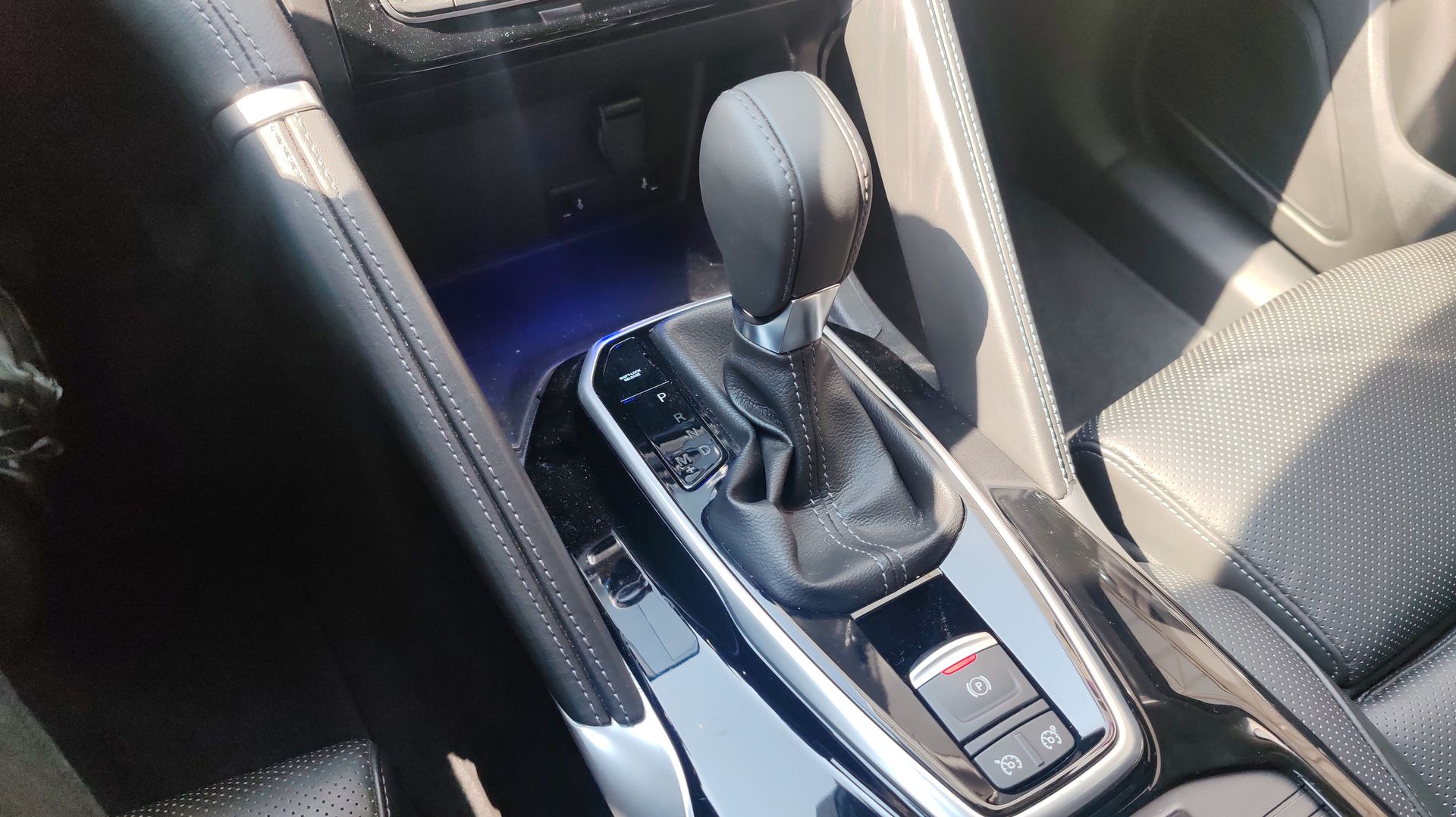 2024 RENAULT KOLEOS ICONIC