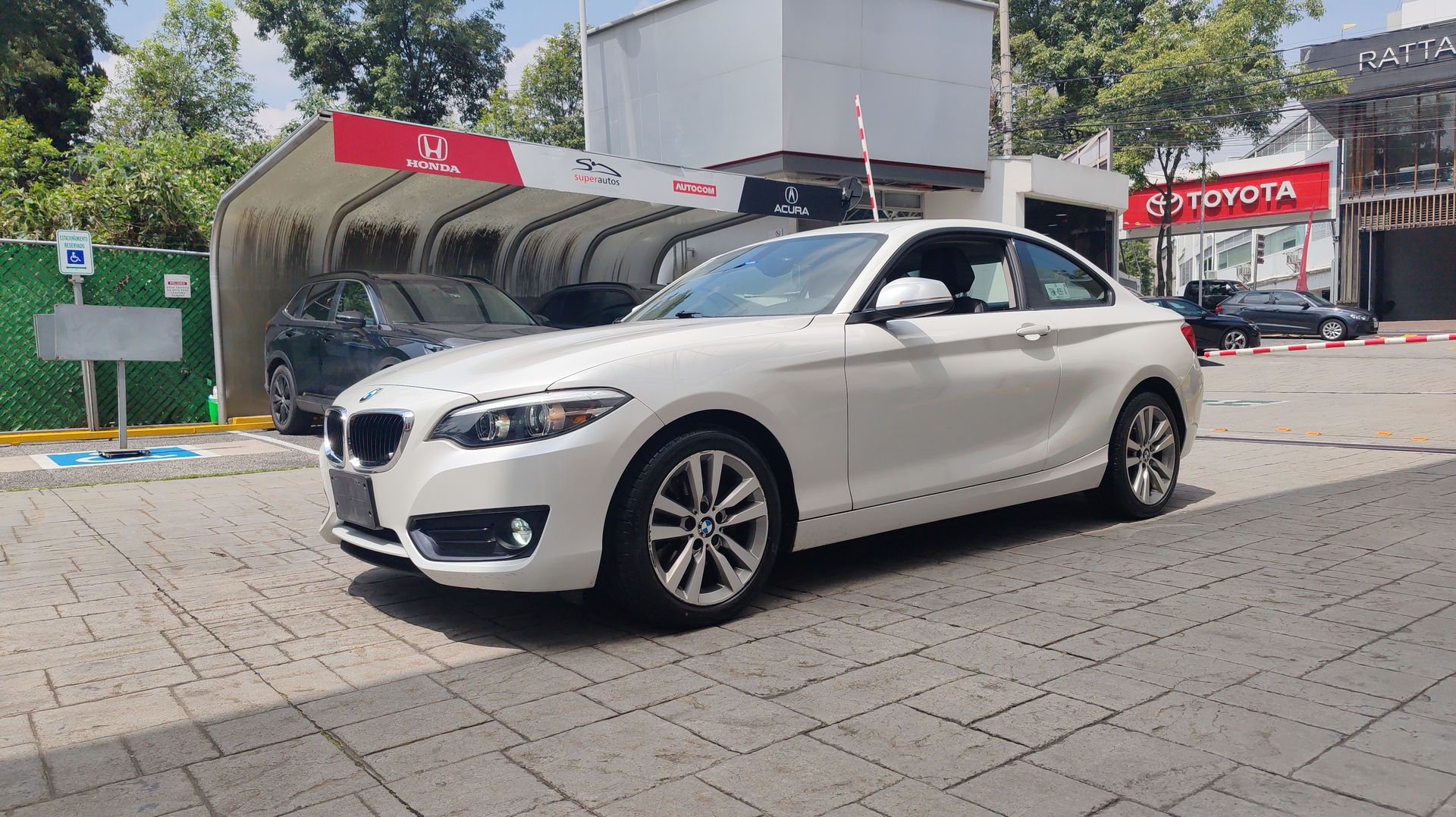 2019 BMW 220iA coupe executive 220iA coupe executive 4 GASOLINA 4P