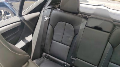 2023 Volvo XC40 ULTIMATE B4 MILD HYBRID