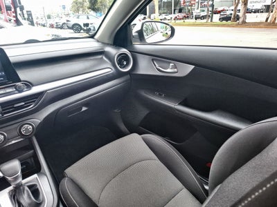 2023 Kia FORTE LX IVT