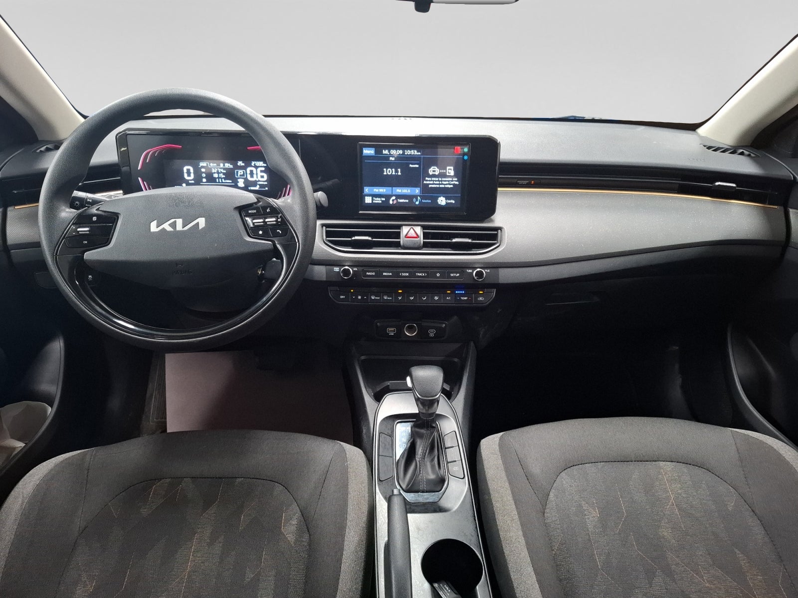 2024 Kia K3 LX AT