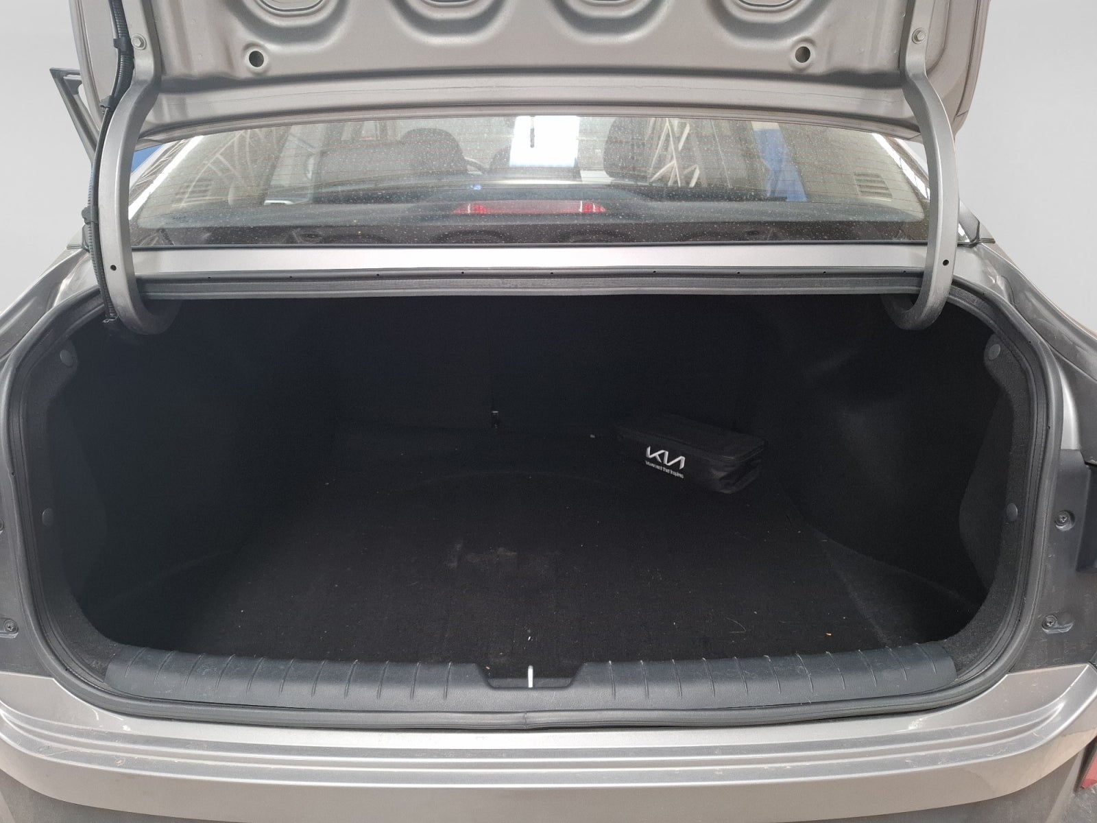 2024 Kia K3 LX AT