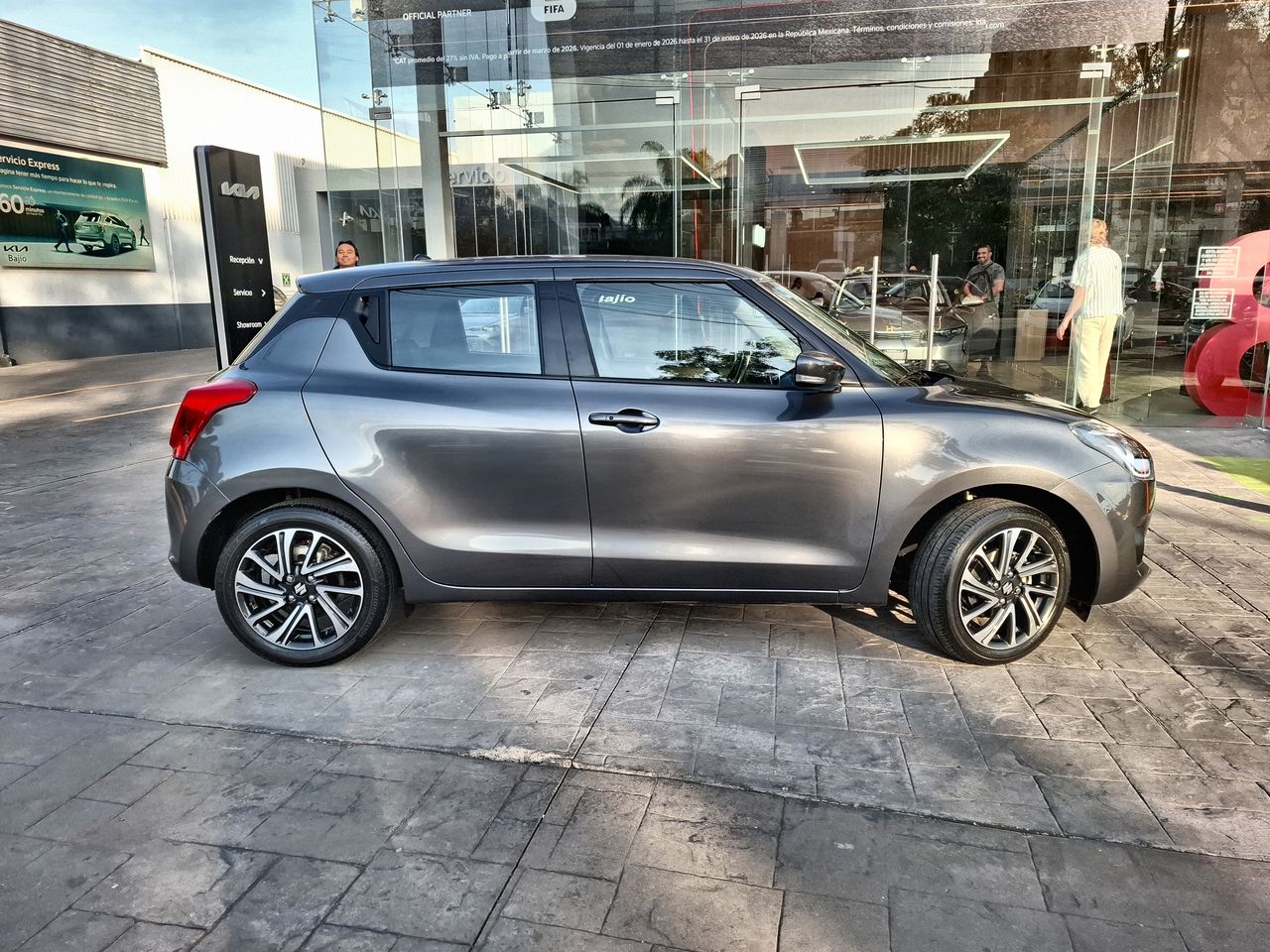 2023 SUZUKI SWIFT GLX CVT