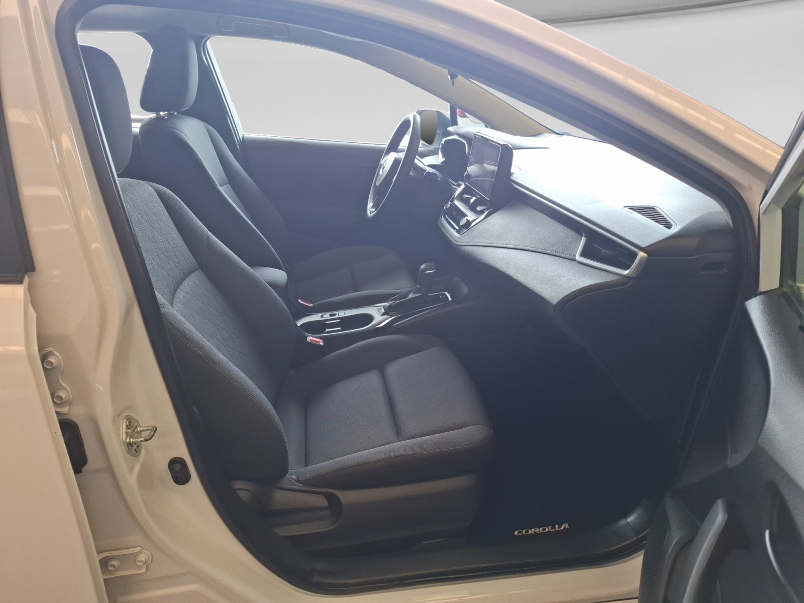2024 Toyota COROLLA LE HEV