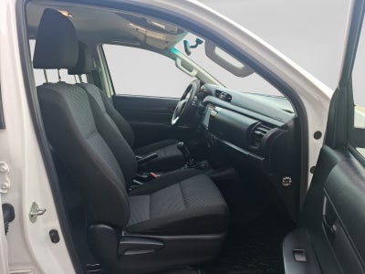 2023 Toyota HILUX D-CAB BASE