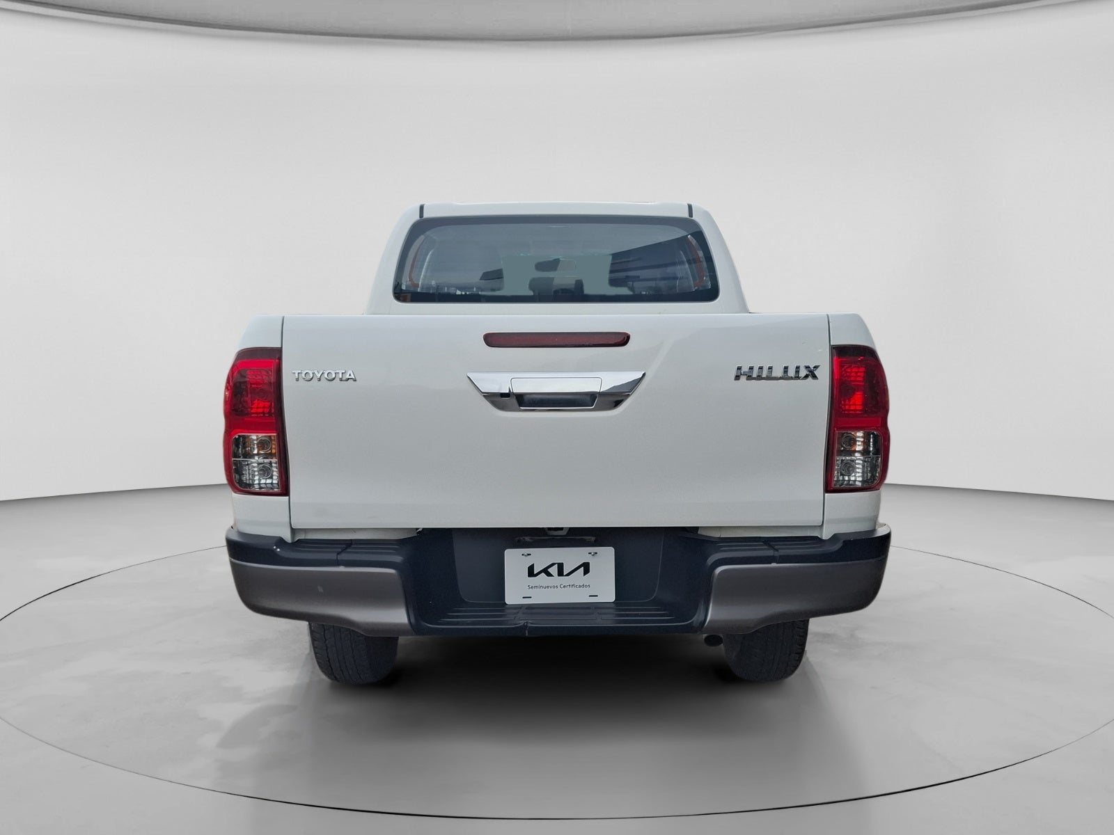 2023 Toyota HILUX D-CAB BASE